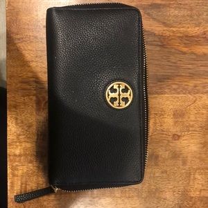 Tory Burch wallet